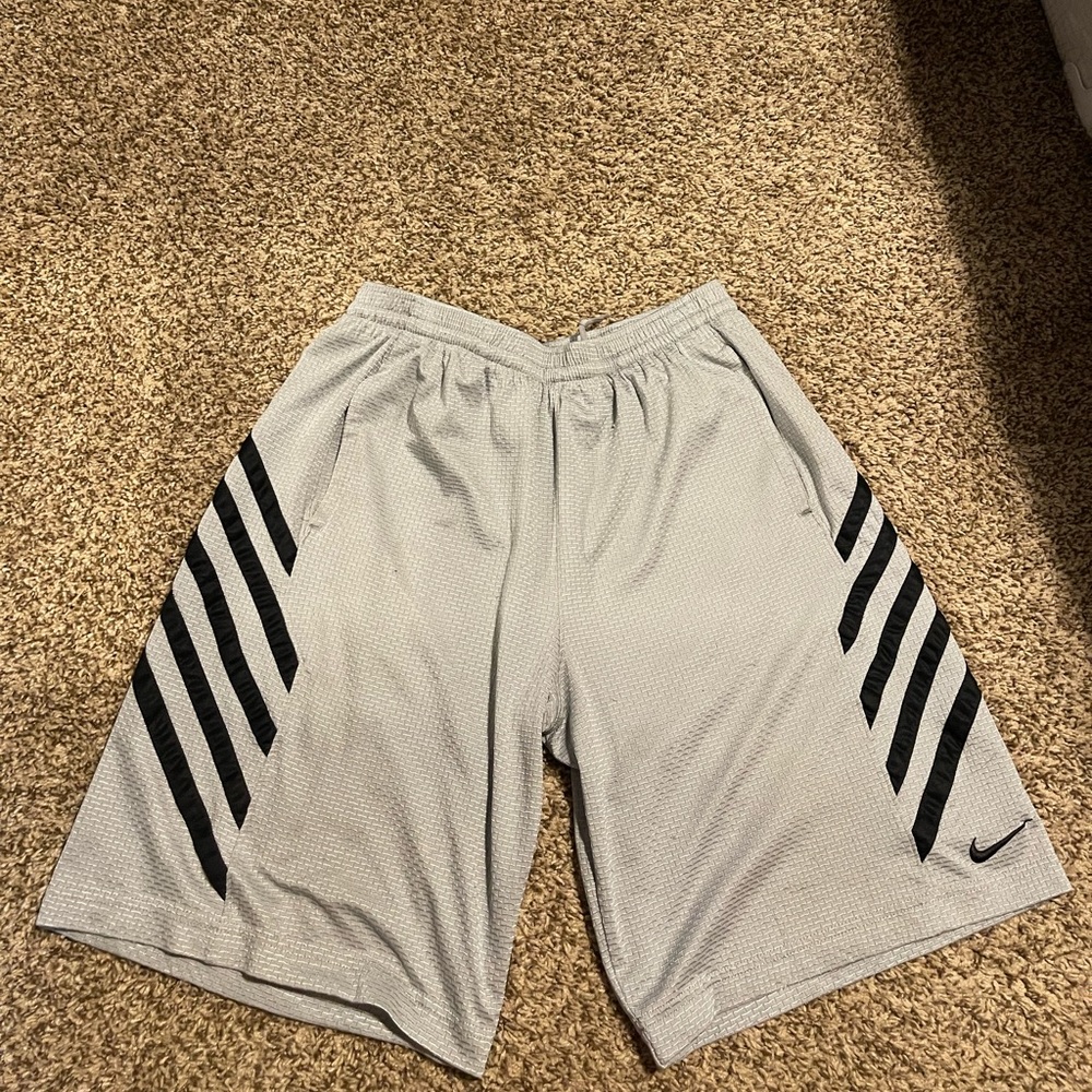 Men’s Nike basketball shorts